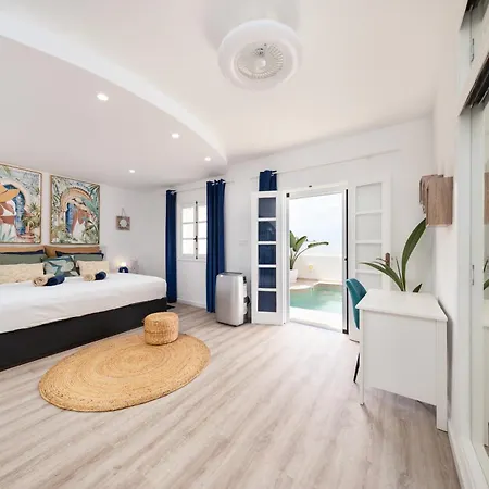 Ellen View A Heated Pool Luxury