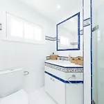 Ellen View A Heated Pool Luxury Vila