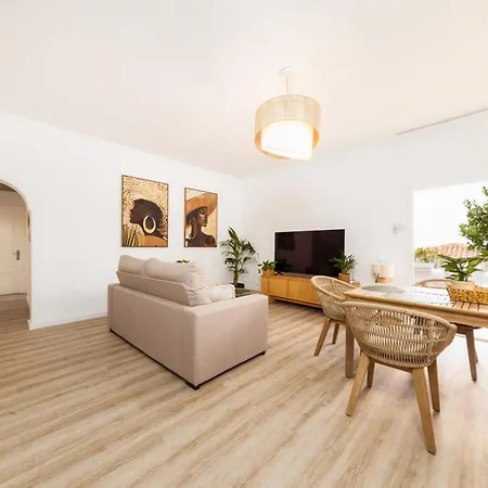 Villa Ellen View A Heated Pool Luxury Costa Adeje (Tenerife)
