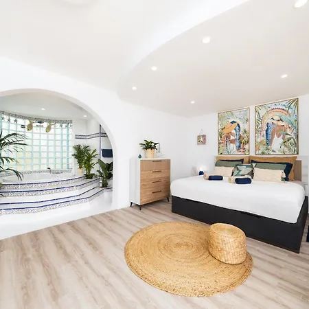 ヴィラ Ellen View A Heated Pool Luxury アデヘ