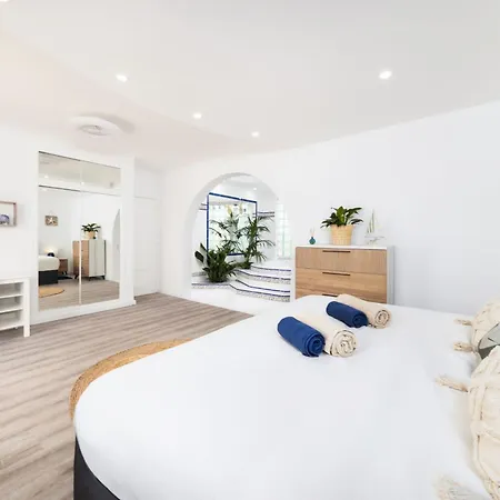 Ellen View A Heated Pool Luxury ヴィラ