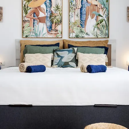 Ellen View A Heated Pool Luxury * アデヘ