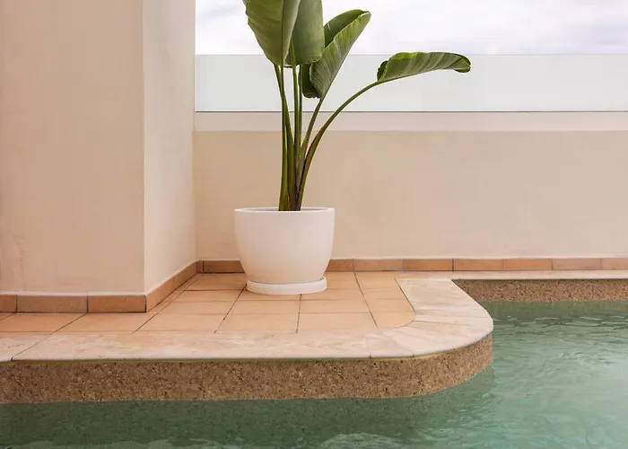 Ellen View A Heated Pool Luxury Vila