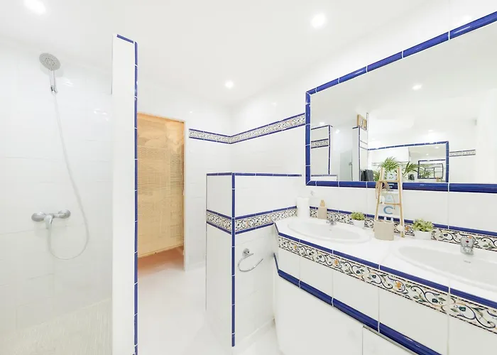 Ellen View A Heated Pool Luxury Vila *