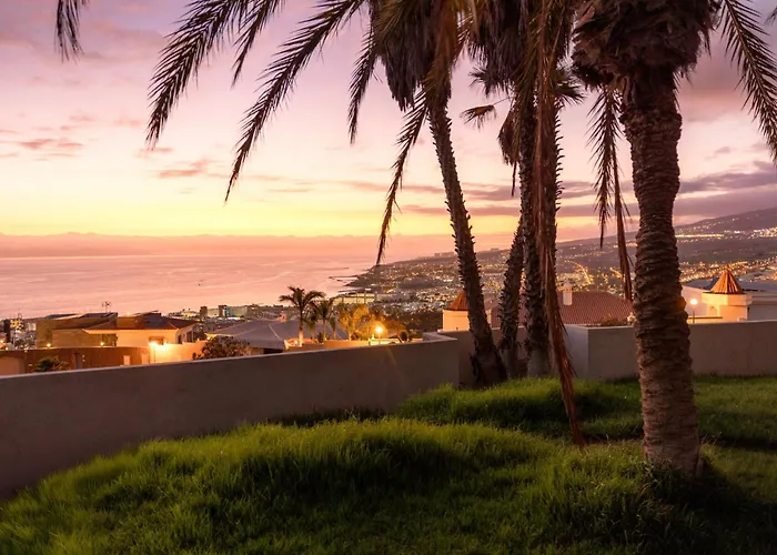 Vila Ellen View A Heated Pool Luxury